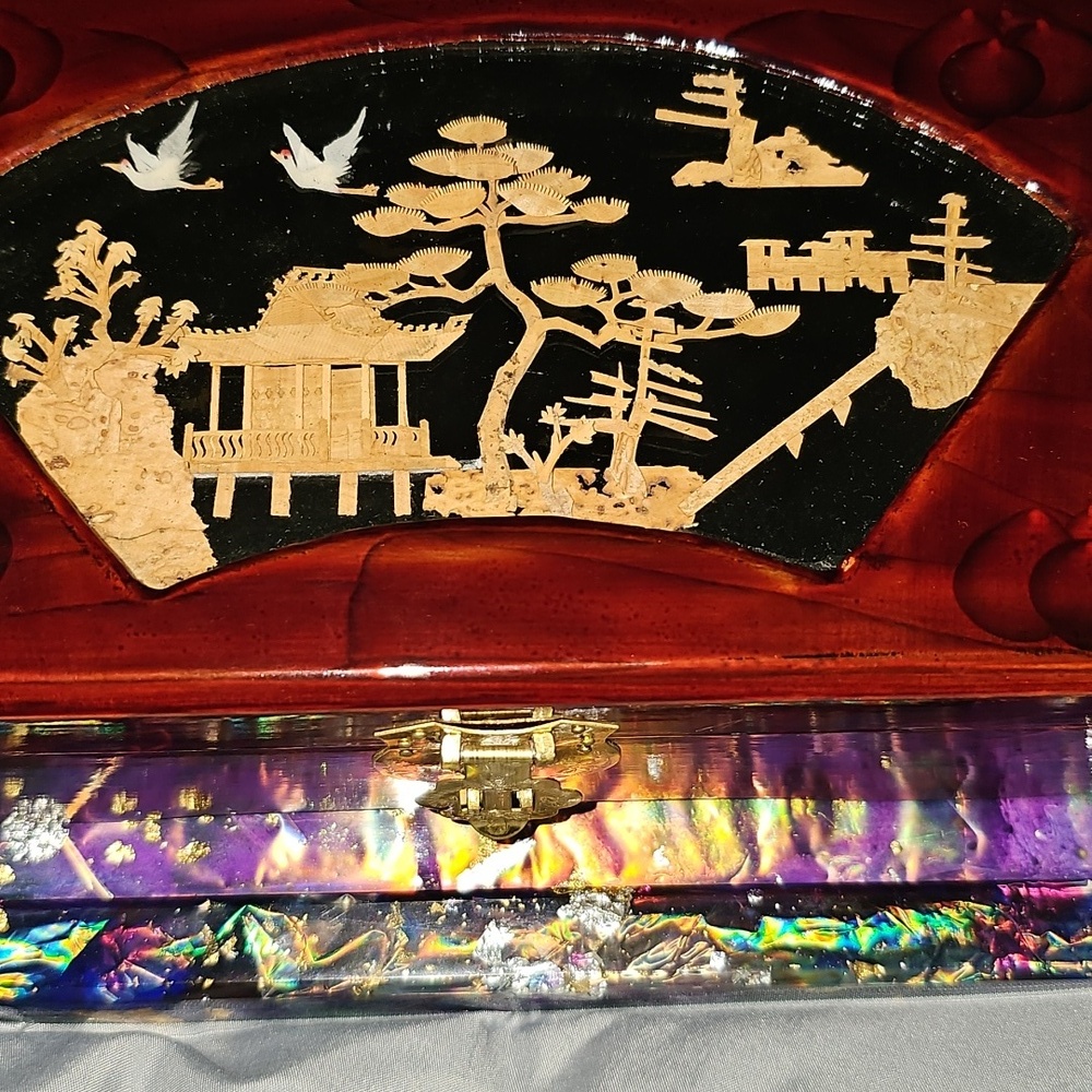 Vintage Wooden Jewelry Box With Inlay Design